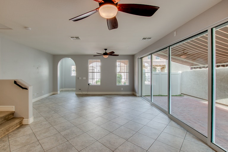 Photo 12 of 33 - 1063 S Storment Ln, Gilbert, AZ 85296