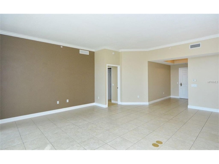 Photo 4 of 25 - 100 Central Ave Unit K1017, Sarasota, FL 34236