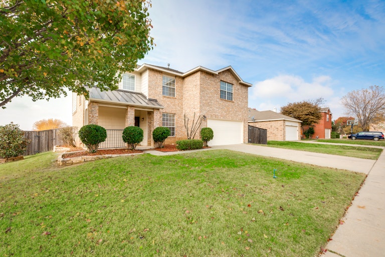 Photo 28 of 28 - 2807 Clark Dr, Corinth, TX 76210