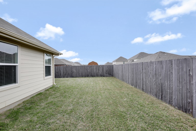 Photo 26 of 26 - 4021 Winter Springs Dr, Fort Worth, TX 76123