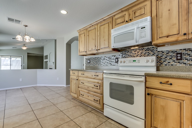 Photo 13 of 35 - 27427 N 63rd Dr, Phoenix, AZ 85083