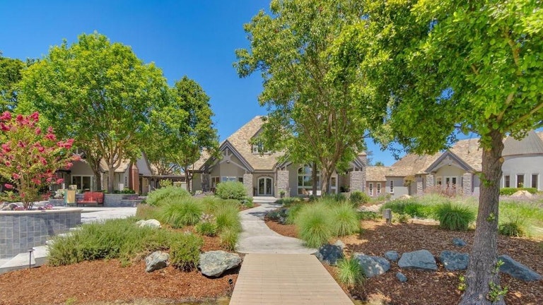 Photo 10 of 99 - 27681 Mace Blvd, Davis, CA 95618
