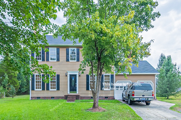 Photo 1 of 20 - 9 Periwinkle Ct, Durham, NC 27703