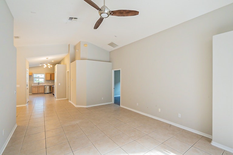 Photo 17 of 34 - 4670 Prairie Point Blvd, Kissimmee, FL 34746