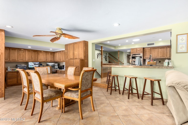 Photo 14 of 45 - 712 S Kenyon Ct, Tucson, AZ 85710