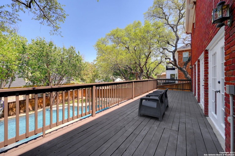 Photo 30 of 32 - 16218 Robinwood Ln, San Antonio, TX 78248