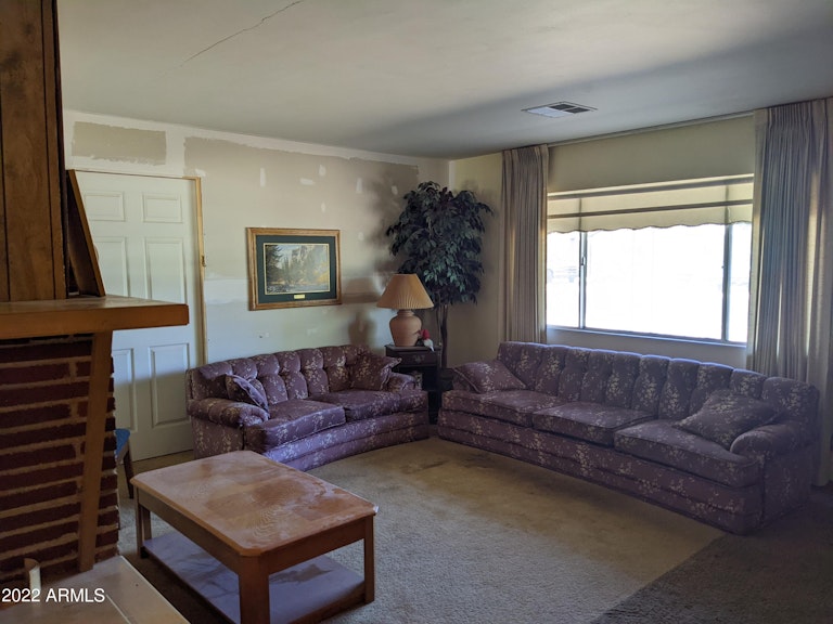 Photo 5 of 33 - 445 N Temple St, Mesa, AZ 85203