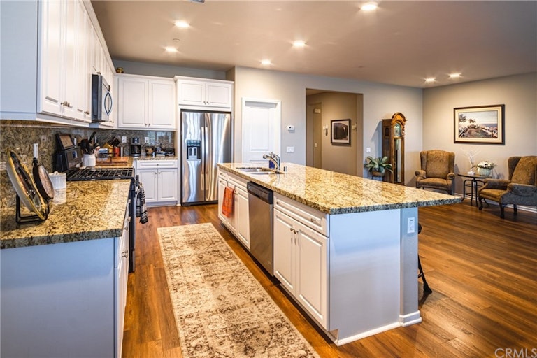 Photo 8 of 24 - 30573 Arrow Leaf Ln, Murrieta, CA 92563