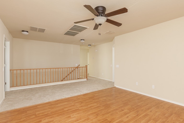 Photo 9 of 27 - 6704 S 54th Ln, Phoenix, AZ 85339
