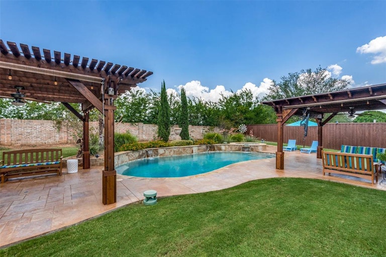 Photo 2 of 26 - 1604 Stone Crest Dr, Flower Mound, TX 75028