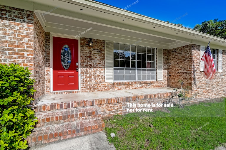 Photo 12 of 35 - 2590 Aquarius Rd, Orange Park, FL 32073