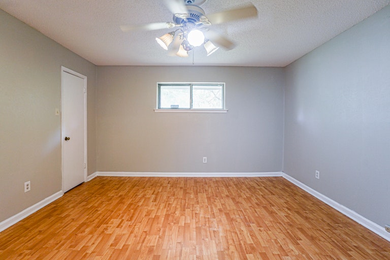 Photo 19 of 23 - 6425 Trail Lake Dr, Fort Worth, TX 76133
