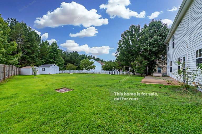 Photo 22 of 24 - 4112 Amber Stone Way, Durham, NC 27704