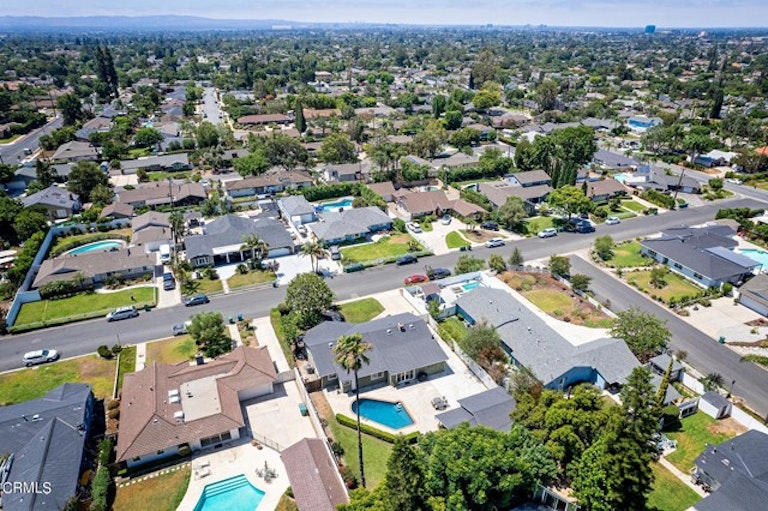 Photo 33 of 36 - 18681 Spaulding Ave, Santa Ana, CA 92705