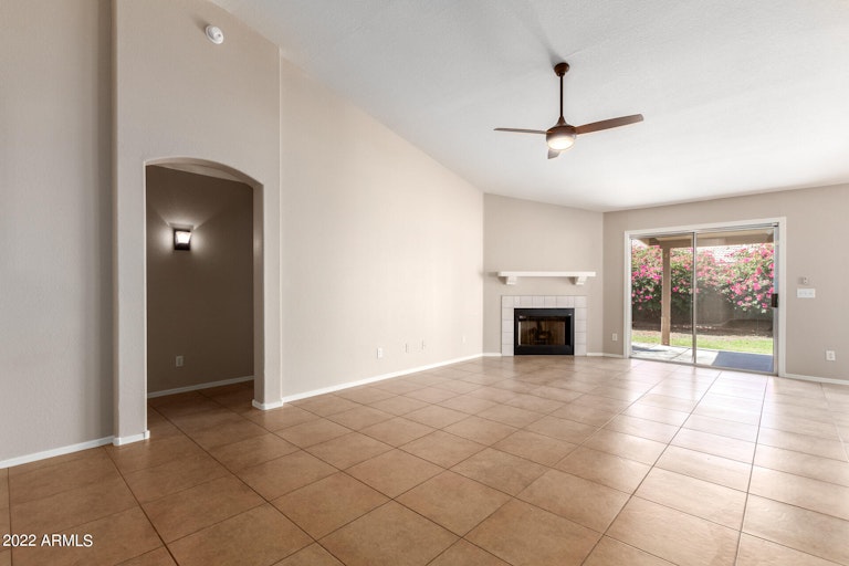 Photo 4 of 16 - 483 E Monterey St, Chandler, AZ 85225