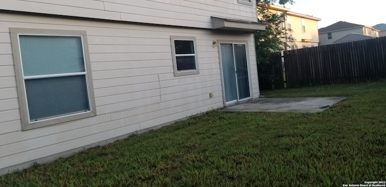 Photo 4 of 22 - 514 Candy Dr, Converse, TX 78109