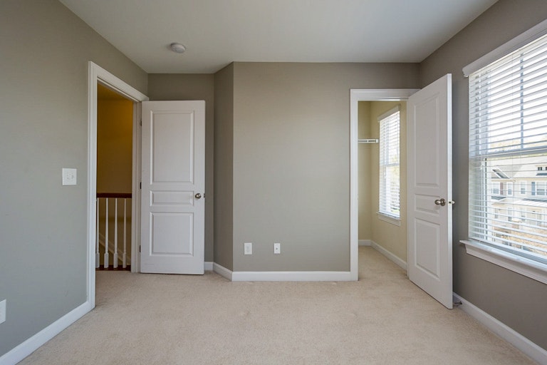 Photo 12 of 19 - 8016 Sycamore Hill Ln, Raleigh, NC 27612