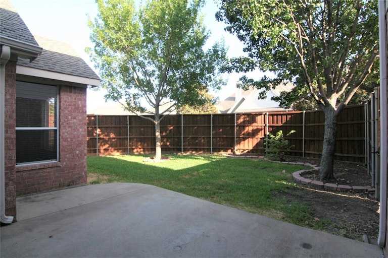 Photo 38 of 40 - 4420 Greenfield Dr, Richardson, TX 75082