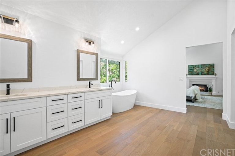Photo 28 of 43 - 11905 Andasol Ave, Granada Hills, CA 91344