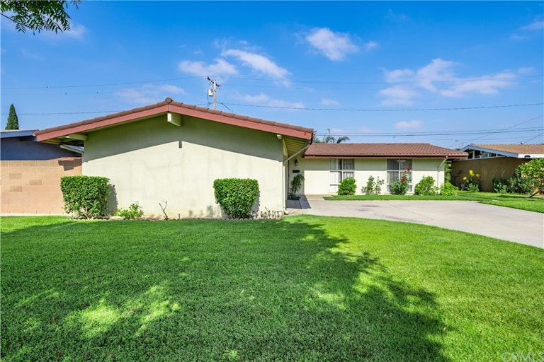 Photo 36 of 37 - 1019 N Hermosa Dr, Anaheim, CA 92801