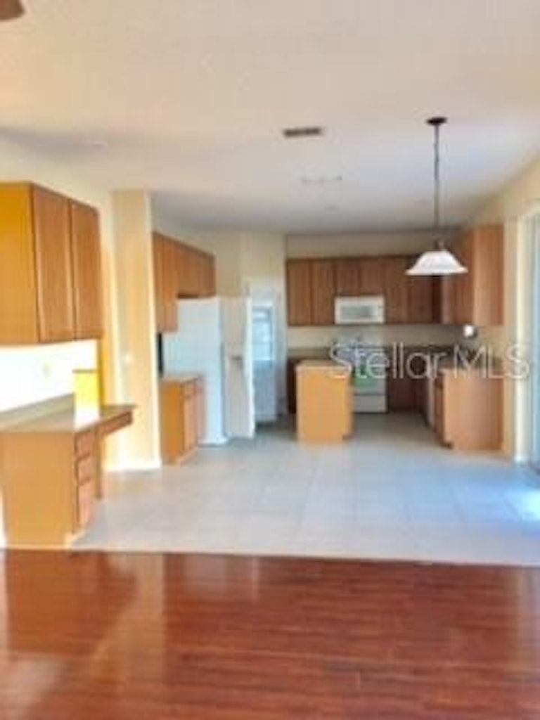 Photo 2 of 15 - 2851 Sweetspire Cir, Kissimmee, FL 34746