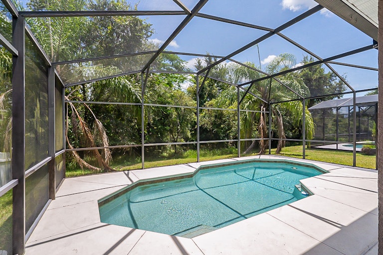 Photo 30 of 33 - 1621 Anna Catherine Dr, Orlando, FL 32828