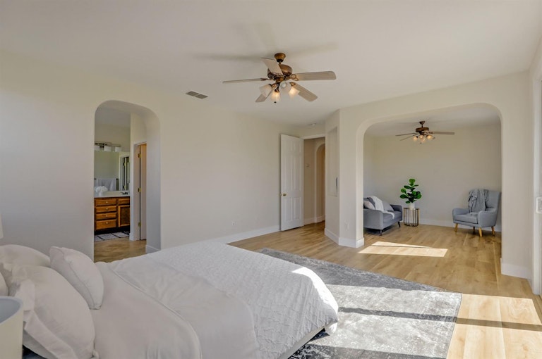 Photo 24 of 39 - 1175 Bronco Dr, Plumas Lake, CA 95961