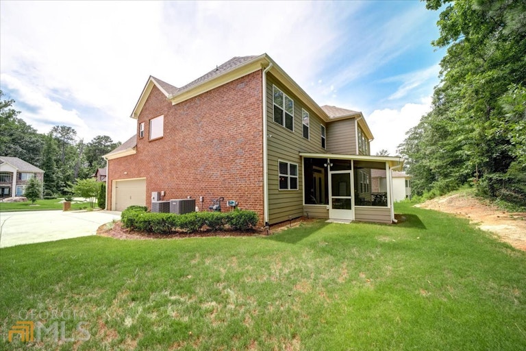 Photo 49 of 50 - 2393 Barrington Trace Cir SW, Atlanta, GA 30331