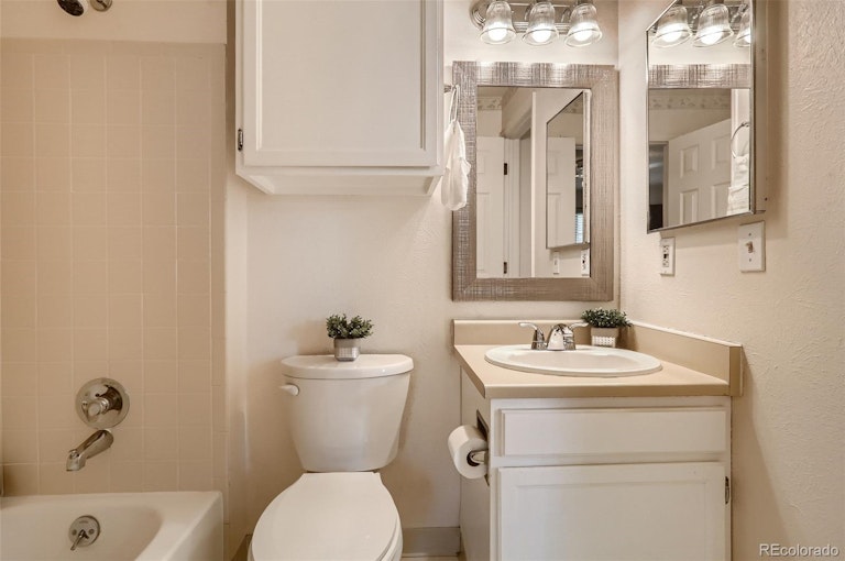 Photo 14 of 26 - 13874 E Lehigh Ave Unit D, Aurora, CO 80014