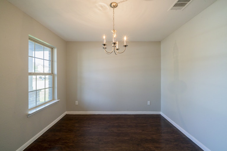 Photo 13 of 36 - 14030 Brunswick Place Dr, Houston, TX 77047