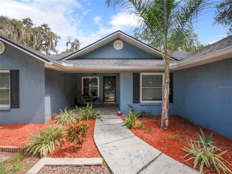 Photo 3 of 41 - 304 E Drew St, Plant City, FL 33563