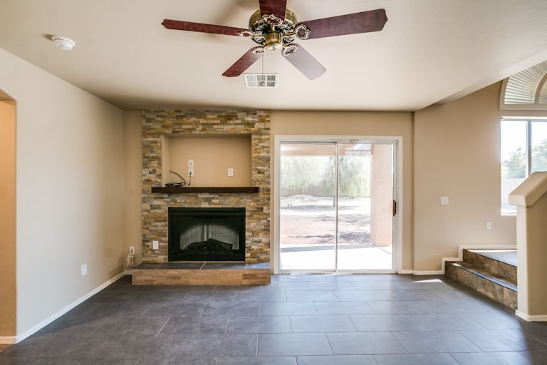 Photo 4 of 33 - 22237 W Solano Dr, Buckeye, AZ 85326