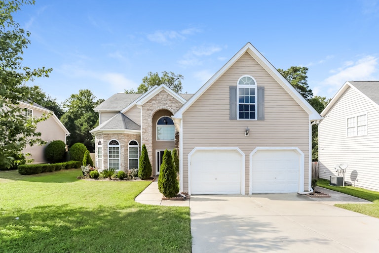 Photo 1 of 25 - 2235 Lazy River Dr, Raleigh, NC 27604