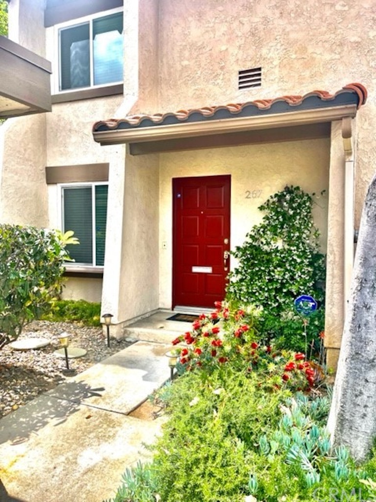 Photo 1 of 24 - 267 S Camino De Naranjas, Anaheim, CA 92807
