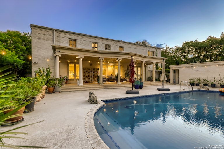 Photo 35 of 38 - 7614 Woodhaven St, San Antonio, TX 78209