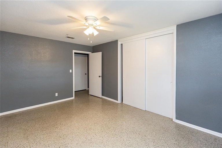 Photo 17 of 34 - 3112 Oak Bluff Dr, Orlando, FL 32827