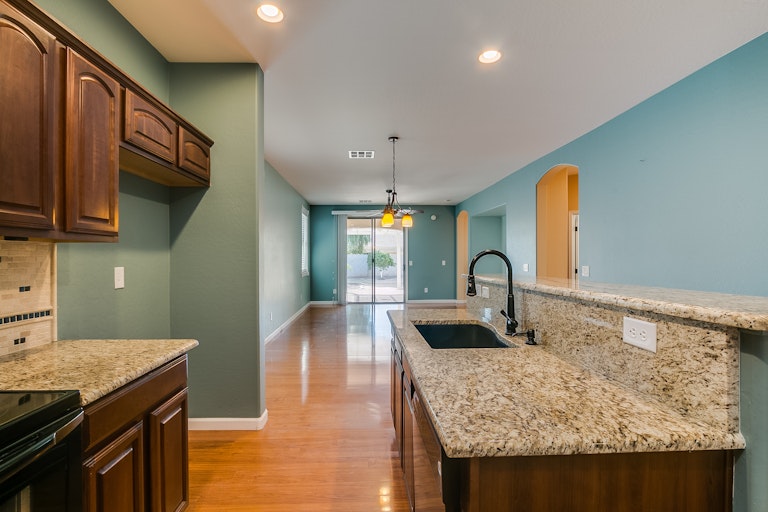 Photo 6 of 28 - 15133 W Aster Dr, Surprise, AZ 85379