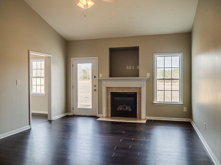Photo 7 of 23 - 315 Moonlight Dr, Fuquay Varina, NC 27526