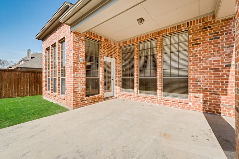 Photo 28 of 30 - 6947 Navigation Dr, Grand Prairie, TX 75054