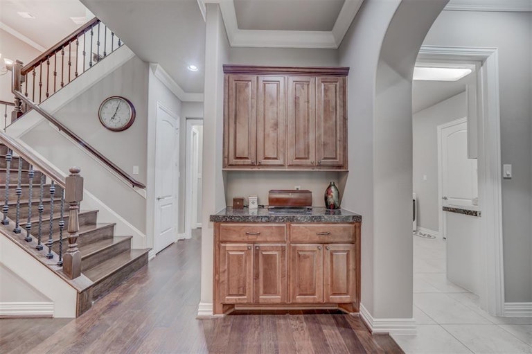 Photo 7 of 31 - 2026 Pecan St, Katy, TX 77494