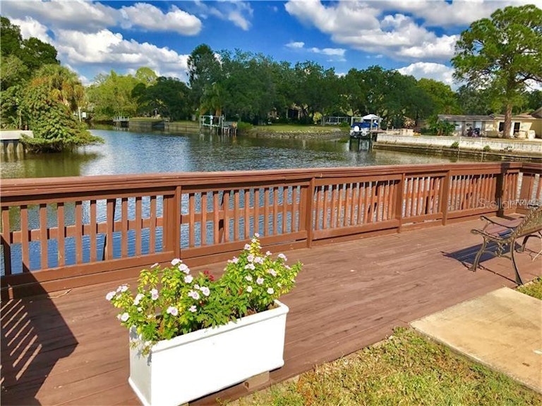 Photo 7 of 11 - 9203 Tudor Dr Unit N201, Tampa, FL 33615