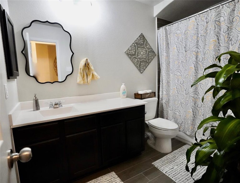 Photo 12 of 19 - 3033 Tulip Poplar Trl, Conroe, TX 77301