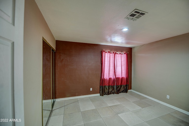 Photo 27 of 36 - 5307 W Camelback Rd, Phoenix, AZ 85031