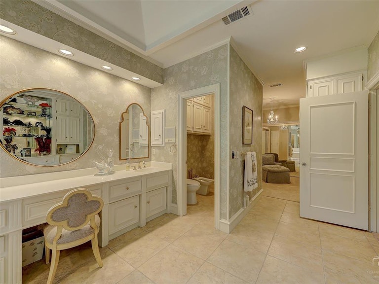Photo 23 of 31 - 17316 Club Hill Ln, Dallas, TX 75248