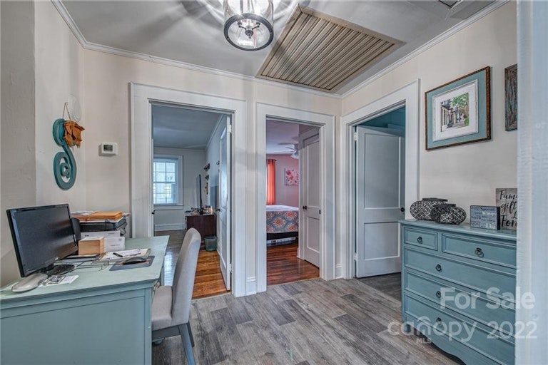Photo 15 of 22 - 502 W Trade St, Dallas, NC 28034