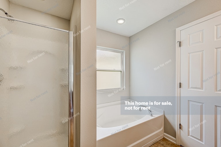 Photo 15 of 26 - 12109 Alexandra Dr, Jacksonville, FL 32218
