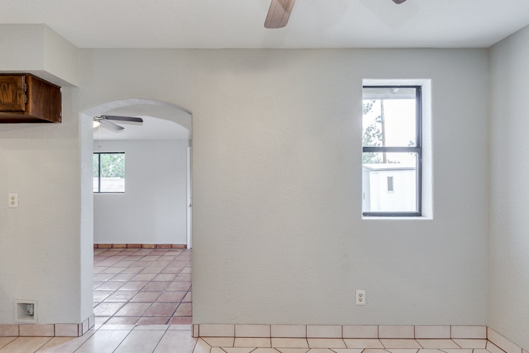 Photo 8 of 22 - 677 W 22nd Ave, Apache Junction, AZ 85120