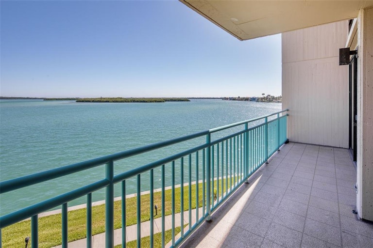 Photo 7 of 29 - 1 Key Capri #213E, Treasure Island, FL 33706