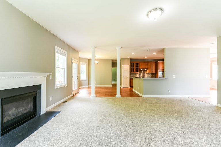 Photo 8 of 29 - 1119 Virginia Water Dr, Rolesville, NC 27571