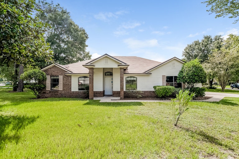 Photo 1 of 25 - 8529 Catsby Ct, Jacksonville, FL 32244